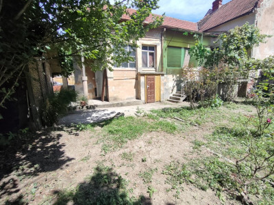 Casa individuala cu 548 mp de teren zona Balcescu - ID V5514