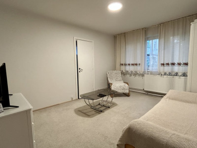 Apartament 2 camere cu balcon, centrala proprie, zona Sagului 