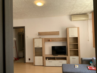 Apartament cu 2 camere, etaj 3 - zona Dacia Iulius Mall