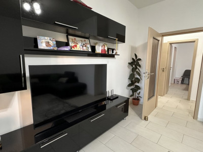 Apartament 2 camere la parter cu gradina 55 mp, zona Giroc