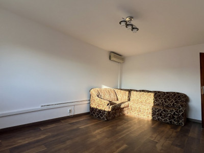 Apartament cu 3 camere, etaj 4 de vanzare, zona Dorobantilor