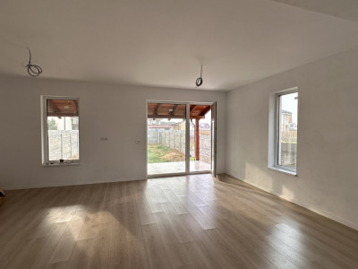 Duplex 4 camere, 120 mp, in Mosnita Veche